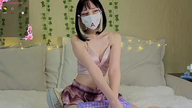 LunaNyan online show from March 1, 8:25 am