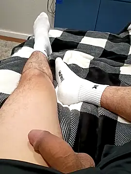 Snapshot of Lalin2323 chatting on February 5, 1:34 am Lalin2323 online show from February 5, 1:34 am