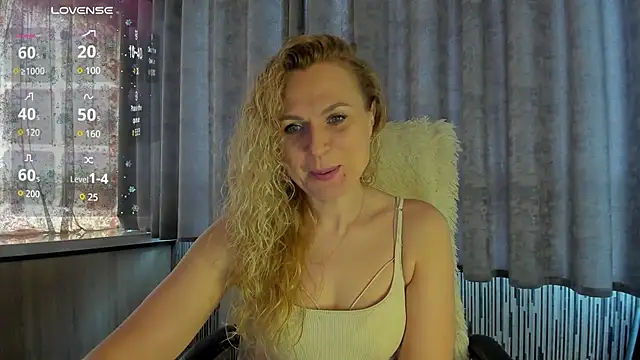 LanaLight x online show from May 28, 3:18 pm