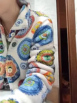 gatitachula93 online show from February 10, 1:37 am