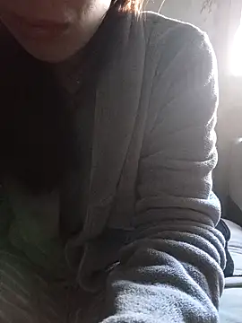 gatitachula93 online show from April 5, 8:54 am