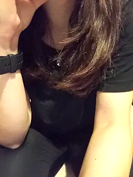 gatitachula93 online show from March 20, 7:04 pm