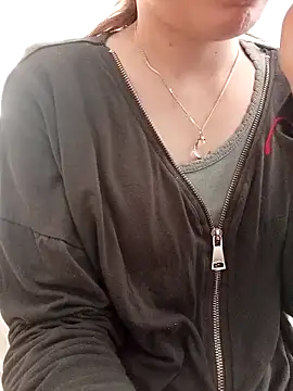 gatitachula93 online show from April 15, 12:21 pm