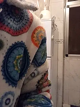 gatitachula93 online show from February 14, 1:28 am