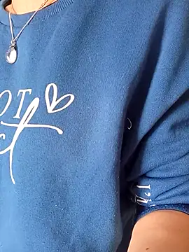 gatitachula93 online show from March 19, 2:39 pm