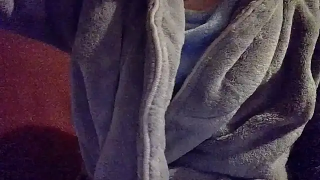 gatitachula93 online show from December 20, 1:30 am