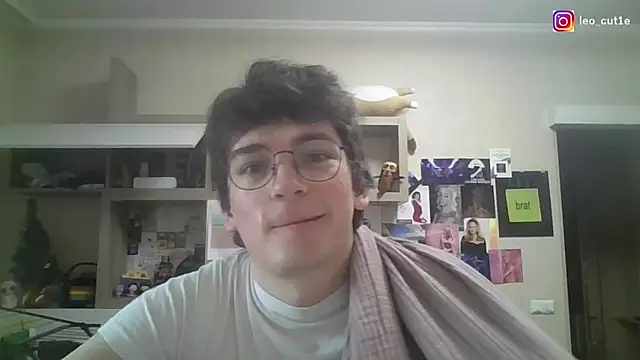 leo cutie online show from May 2, 6:40 am