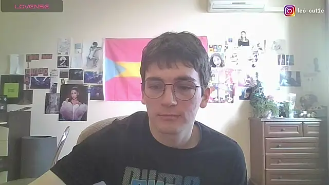 leo cutie online show from March 19, 8:03 am