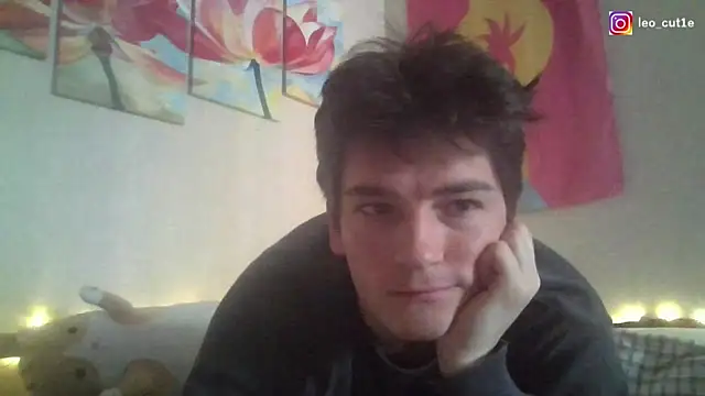 leo cutie online show from April 11, 4:42 am