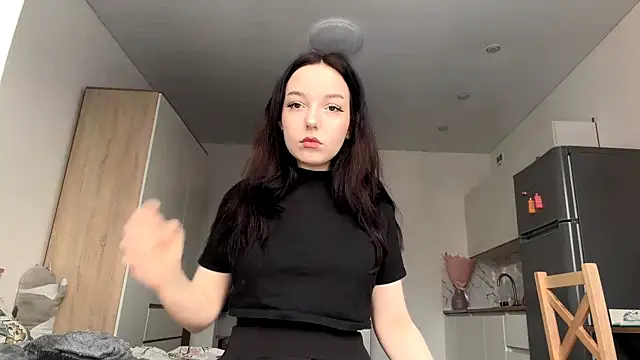 WhiteNoiseJoy online show from December 15, 6:08 am