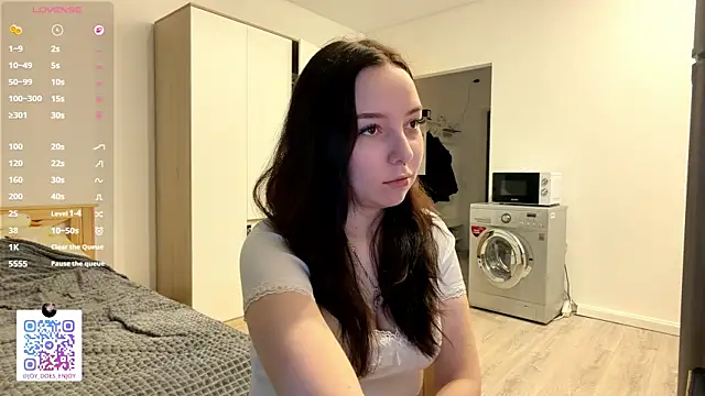 WhiteNoiseJoy online show from January 12, 3:02 am