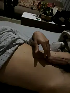 feaknss online show from December 1, 10:10 pm