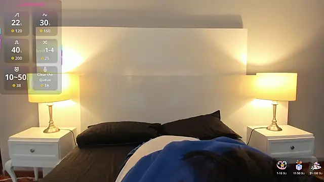 Ariana collinss online show from December 17, 12:10 pm