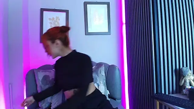 Ariana collinss online show from March 9, 11:58 am