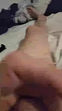 Snapshot of TRESBONNEBITE chatting on December 1, 12:44 am TRESBONNEBITE online show from December 1, 12:44 am