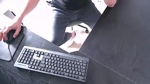 TRESBONNEBITE online show from February 12, 3:12 pm