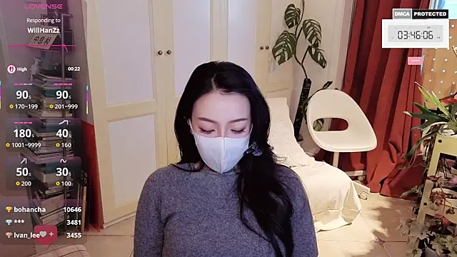 nayomi 34f online show from April 11, 7:45 am