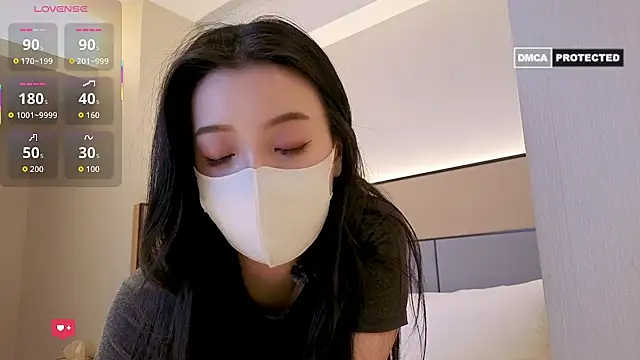 nayomi 34f online show from April 13, 3:38 pm