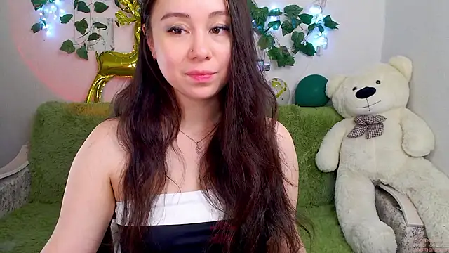 Snapshot of AlinaEleven chatting on February 5, 10:05 pm AlinaEleven online show from February 5, 10:05 pm