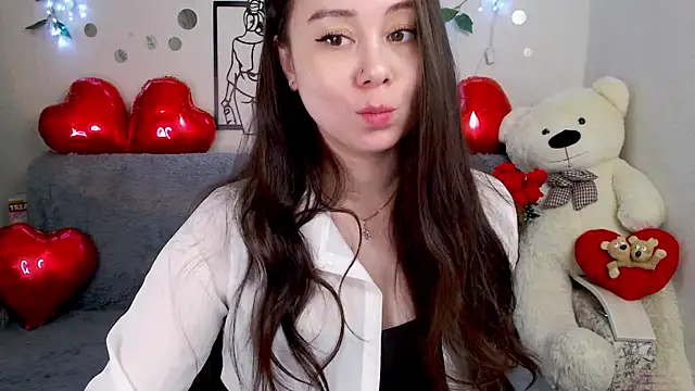 AlinaEleven online show from April 17, 11:29 pm