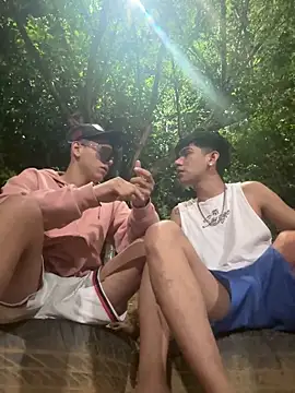 Snapshot of Latin_boys79 chatting on December 23, 6:12 am Latin boys79 online show from December 23, 6:12 am