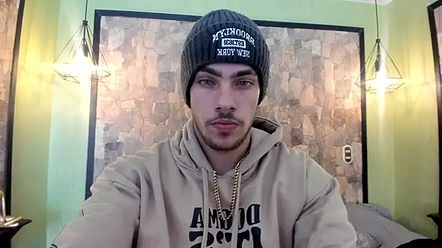 Snapshot of PatrickS25 chatting on February 3, 4:10 am PatrickS25 online show from February 3, 4:10 am