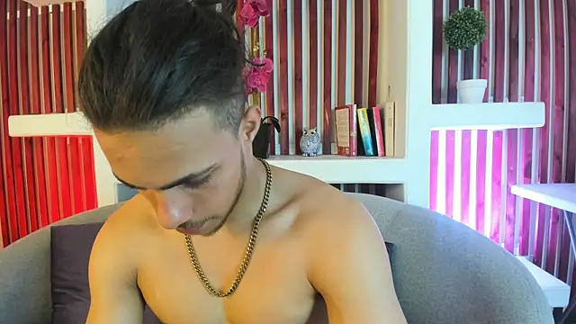 Snapshot of PatrickS25 chatting on February 24, 4:13 am PatrickS25 online show from February 24, 4:13 am