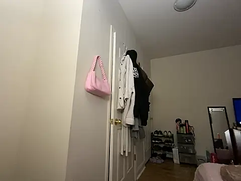 lunabellaX0 online show from January 15, 4:05 am