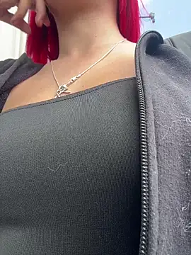 Scarlett firee online show from January 8, 4:02 pm