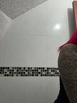 Scarlett firee online show from December 5, 4:05 pm