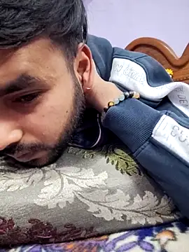 Snapshot of AlphaAura460 chatting on December 21, 10:28 am AlphaAura460 online show from December 21, 10:28 am