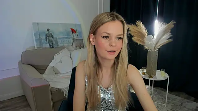 MidnighteAura online show from May 28, 4:31 am