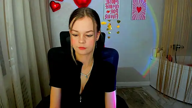 MidnighteAura online show from February 17, 10:45 am