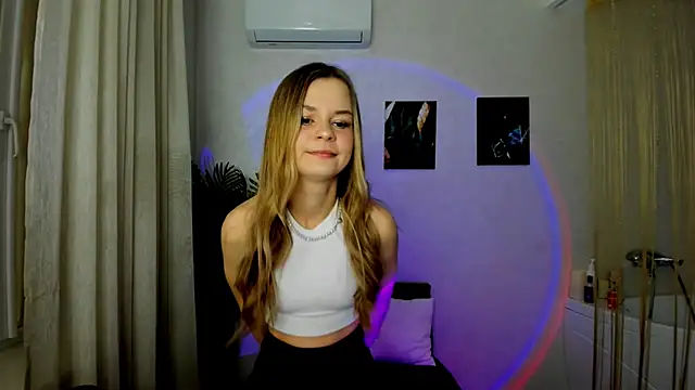 MidnighteAura online show from January 16, 3:32 am