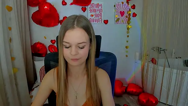 MidnighteAura online show from February 2, 7:46 pm