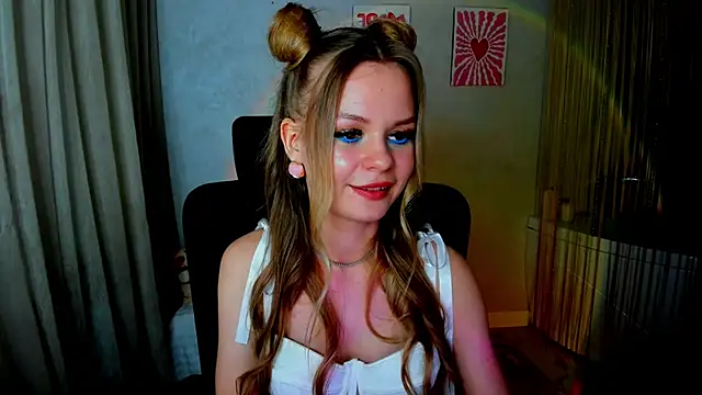 MidnighteAura online show from March 1, 7:47 pm