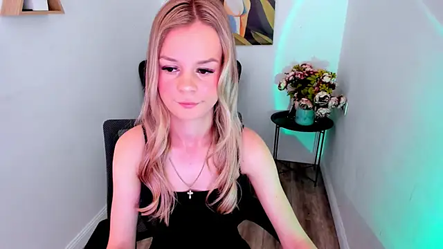 MidnighteAura online show from May 7, 3:22 am