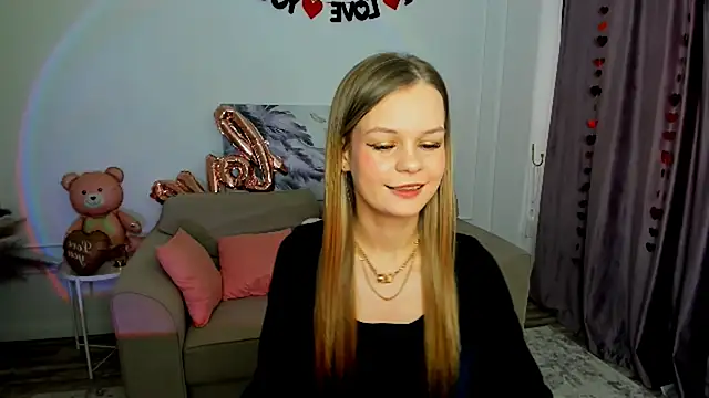 MidnighteAura online show from February 25, 11:32 am