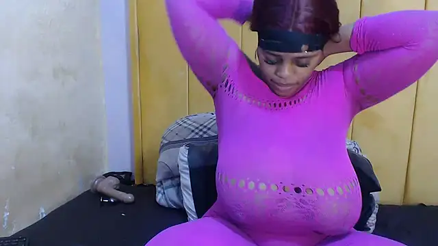 Snapshot of SexyHarleyBlack chatting on July 21, 7:37 pm SexyHarleyBlack online show from July 21, 7:37 pm