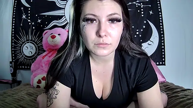 Maexoxo online show from February 19, 5:04 am