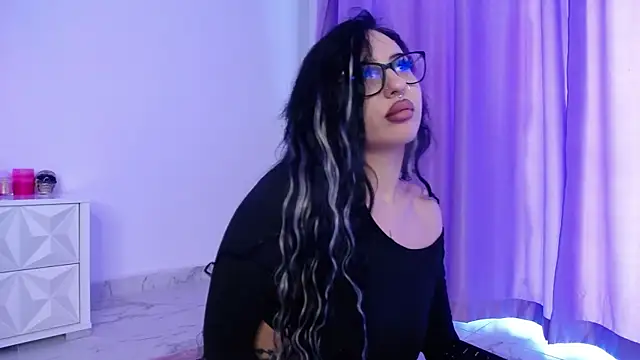 RavenFoxxy online show from May 30, 5:36 am