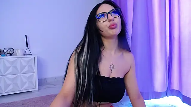 Snapshot of RavenFoxxy chatting on July 16, 6:21 am RavenFoxxy online show from July 16, 6:21 am