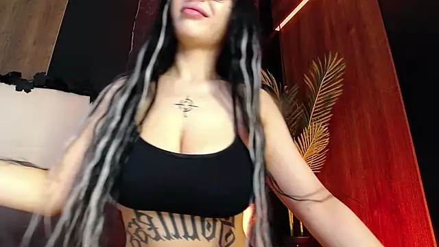 RavenFoxxy online show from May 13, 5:36 am