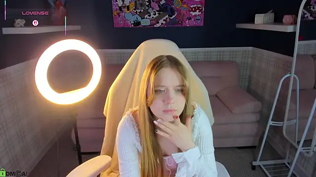 Victori Fox online show from April 17, 11:51 pm