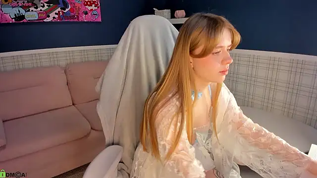 Victori Fox online show from March 5, 12:40 am