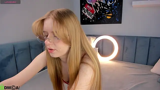 Victori Fox online show from May 3, 12:05 am
