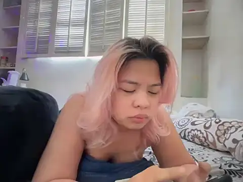 Snapshot of Tina_Slick chatting on May 22, 2:53 am Tina Slick online show from May 22, 2:53 am