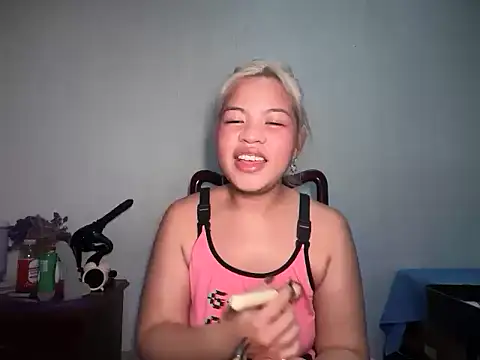 Snapshot of Tina_Slick chatting on June 7, 1:49 pm Tina Slick online show from June 7, 1:49 pm
