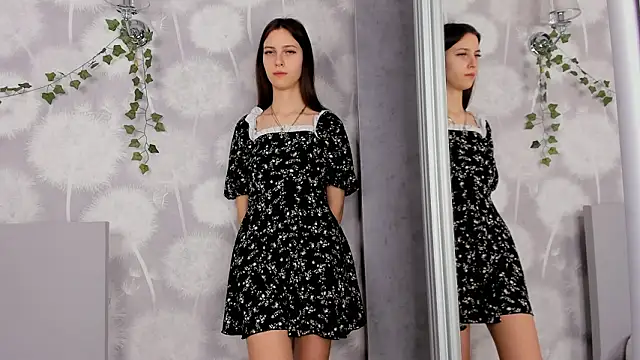 Snapshot of UmbraElyon chatting on March 2, 7:26 am UmbraElyon online show from March 2, 7:26 am