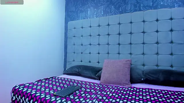 Messy Karol  online show from December 3, 1:54 pm